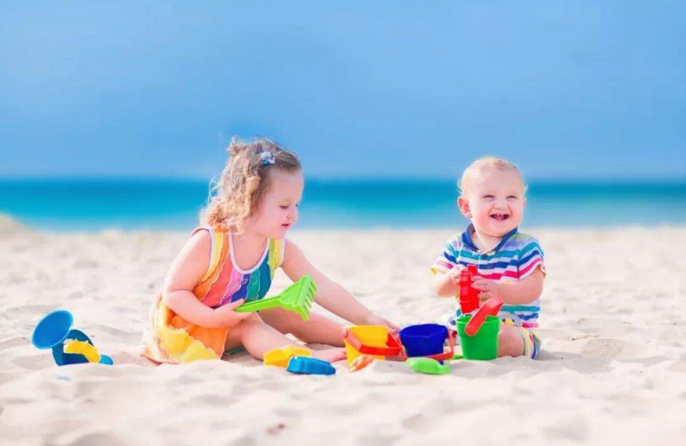 0到3歲的寶寶為什么要經(jīng)常游泳 如何帶寶寶游泳