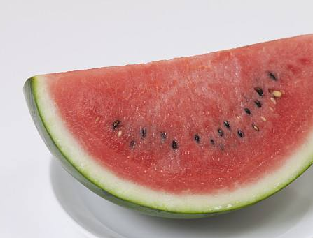 月經期間可以吃西瓜嗎 來月經吃冰西瓜不舒服怎么辦 月經期間可以吃西瓜嗎 來月經吃冰西瓜不舒服怎么辦