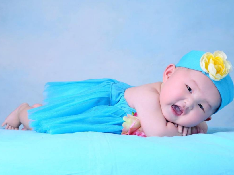 穿紙尿褲會導致寶寶O型腿嗎 經(jīng)常給孩子穿紙尿褲好不好