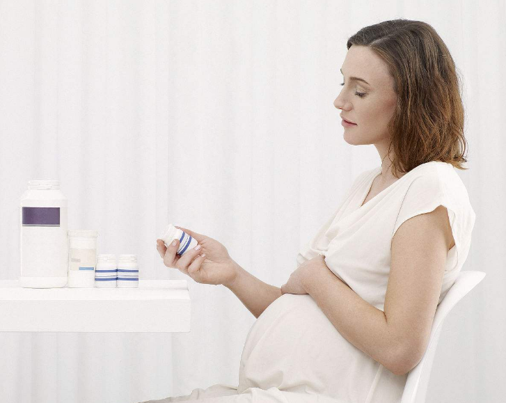 夏季孕婦怎么搭配服裝 天熱孕婦如何選擇服裝材質(zhì)