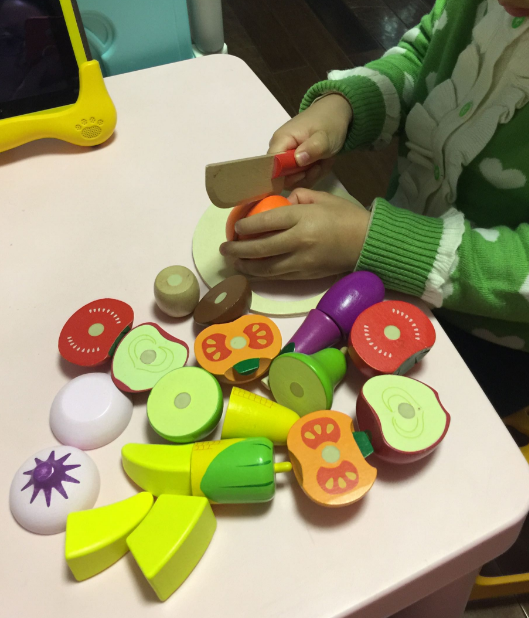 玩具水果蔬菜切切樂哪個牌子好 水果蔬菜切切樂寶寶喜歡嗎