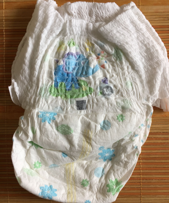 嬰適寶彈彈小內褲怎么樣 嬰適寶超薄透氣紙尿褲好用嗎