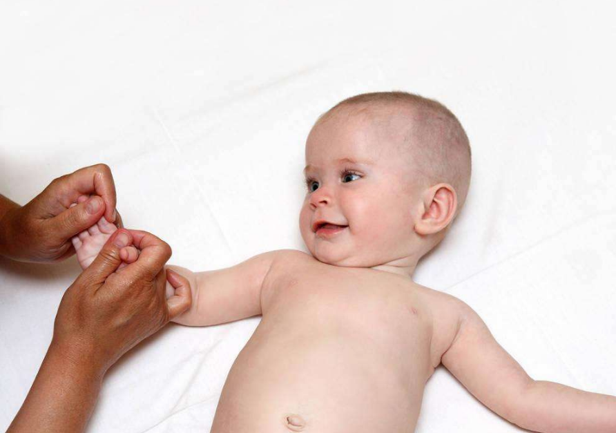 孩子不配合推拿怎么辦 如何讓寶寶乖乖接受按摩推拿 孩子不配合推拿怎么辦 如何讓寶寶乖乖接受按摩推拿