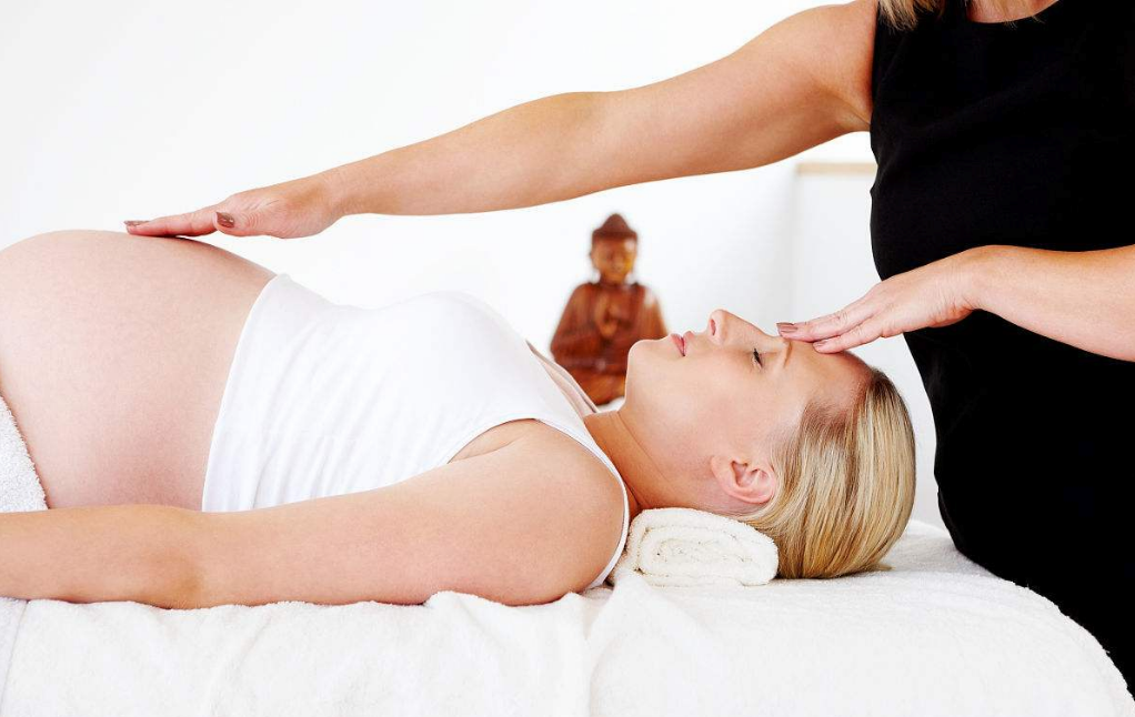 容易孕吐按摩推拿可以緩解嗎 孕期什么穴位按摩緩解孕期反應(yīng) 容易孕吐按摩推拿可以緩解嗎 孕期什么穴位按摩緩解孕期反應(yīng)