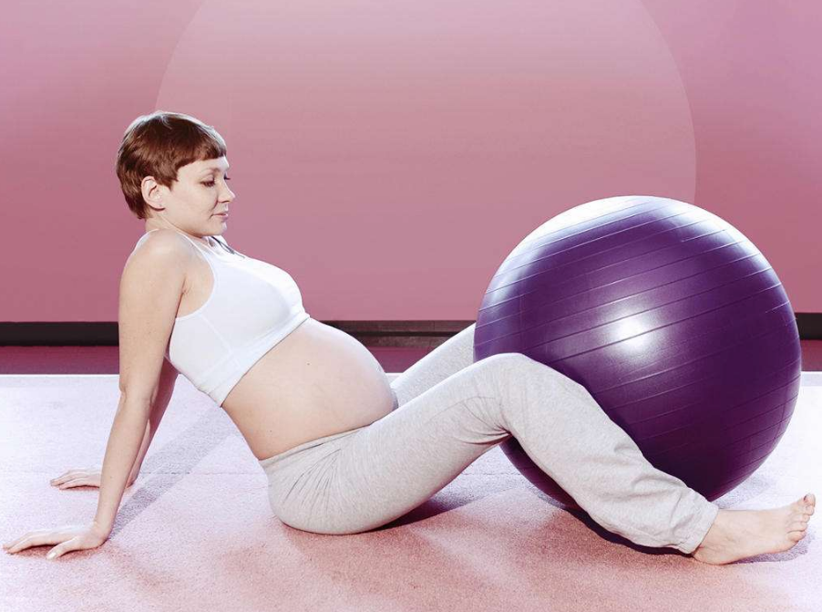 高齡產(chǎn)婦容易流產(chǎn)嗎 高齡產(chǎn)婦如何保胎