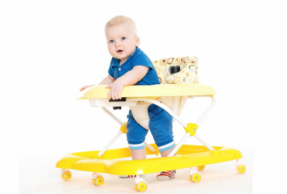 高筒型學步鞋適合寶寶穿嗎 寶寶第一次穿鞋子怎么選擇長寬