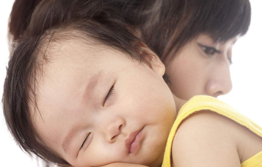 寶寶私處有分泌物是怎么回事 寶寶私處分泌物可以洗嗎