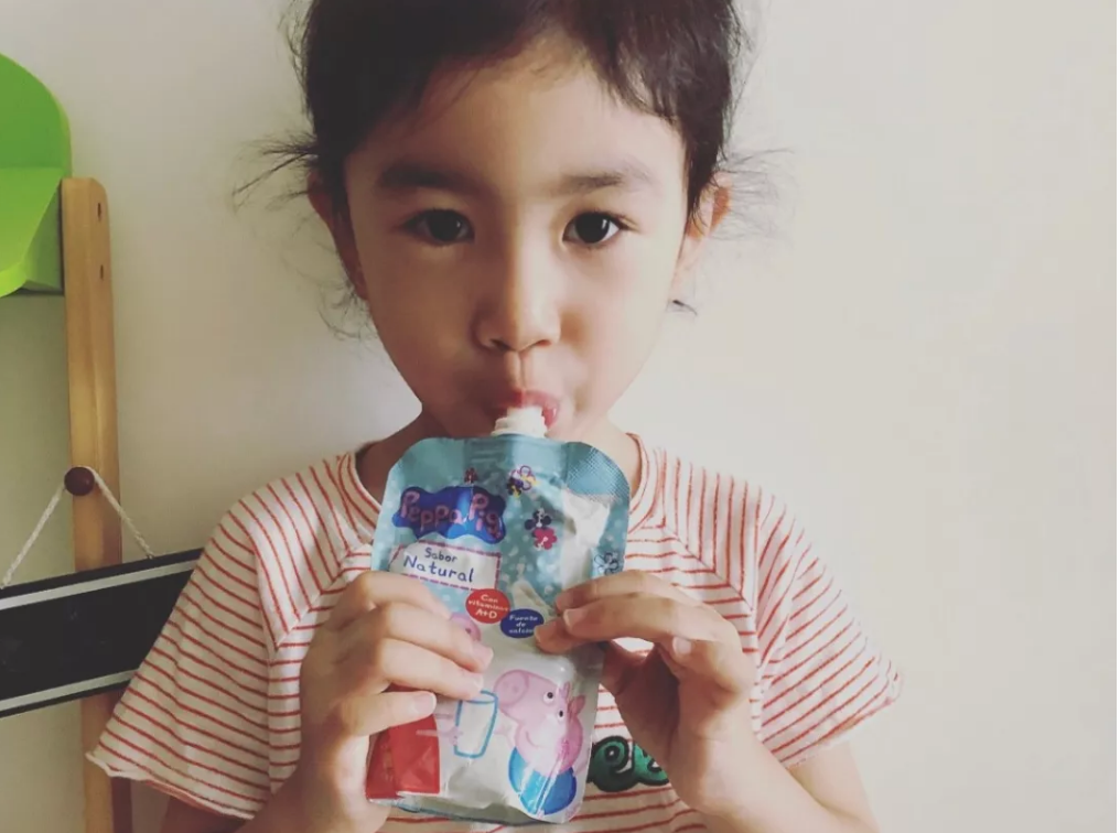 西班牙小豬佩奇酸奶口感怎么樣 西班牙小豬佩奇酸奶試吃心得 西班牙小豬佩奇酸奶口感怎么樣 西班牙小豬佩奇酸奶試吃心得