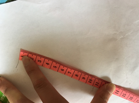 夏天給寶寶買(mǎi)鞋怎么選擇尺碼 夏天給寶寶量腳的方法