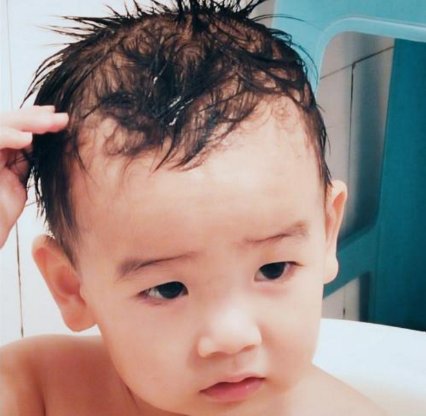 孩子性格兩面派怎么辦 寶寶兩面派怎么教育