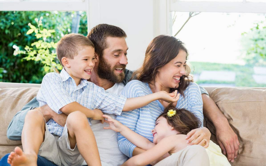 二孩家庭如何預防大寶鬧情緒 如何避免寶寶爭寵