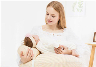 親喂寶寶哭鬧怎么回事 如何改善親喂寶寶哭鬧抗拒的問題 親喂寶寶哭鬧怎么回事 如何改善親喂寶寶哭鬧抗拒的問題