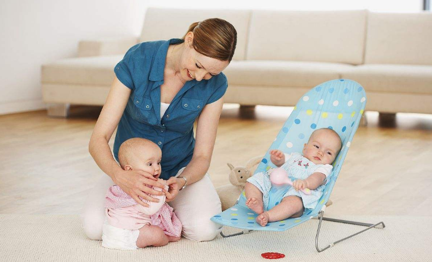 雙胞胎應該分開哺乳嗎 雙胞胎應該一起睡還是分開睡 雙胞胎應該分開哺乳嗎 雙胞胎應該一起睡還是分開睡