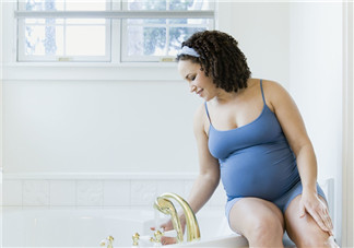 孕婦能洗熱水澡嗎 懷孕期間一天能洗幾次澡
