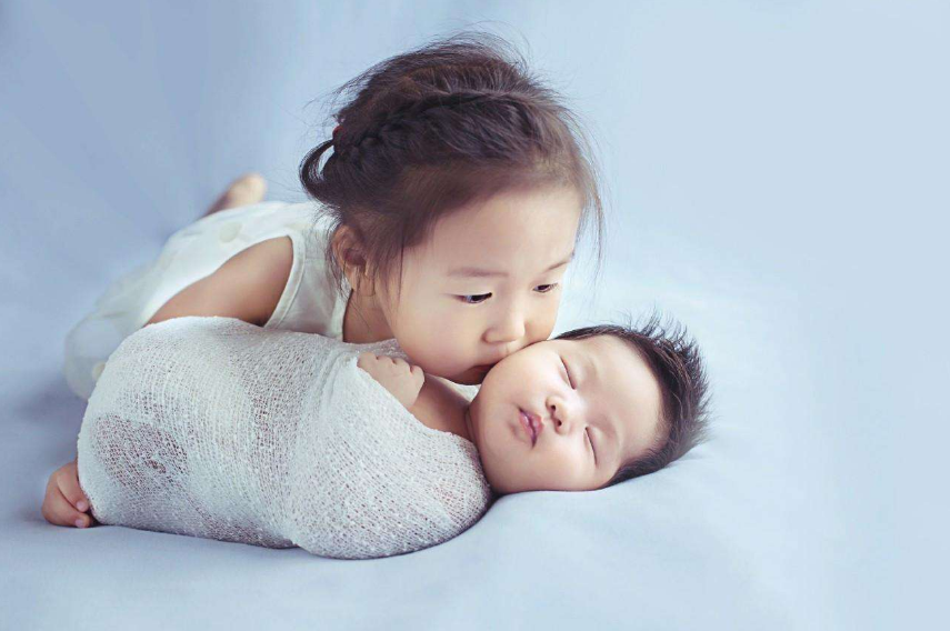 生二胎后大寶不聽話怎么辦 大寶特別依賴家長怎么辦好