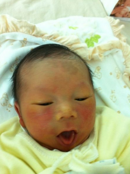 按摩寶寶手指和腳掌可以安撫情緒 給寶寶按摩有什么好處