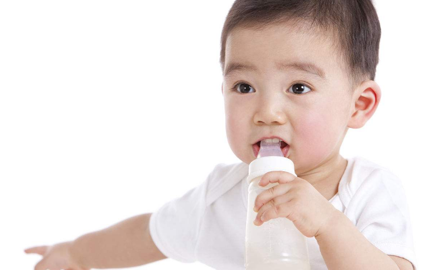 寶寶不吃奶怎么辦好 寶寶不吃奶有什么危害2018