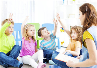 2歲寶寶雙語教學(xué)怎么樣 如何給寶寶進(jìn)行雙語教育