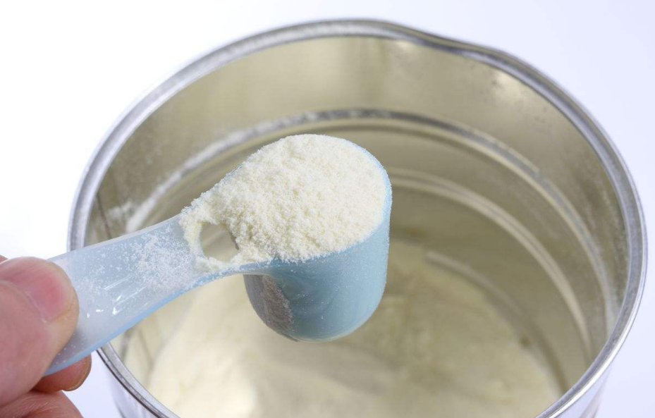 如何選擇和換用奶粉 寶寶的奶粉怎么換比較好