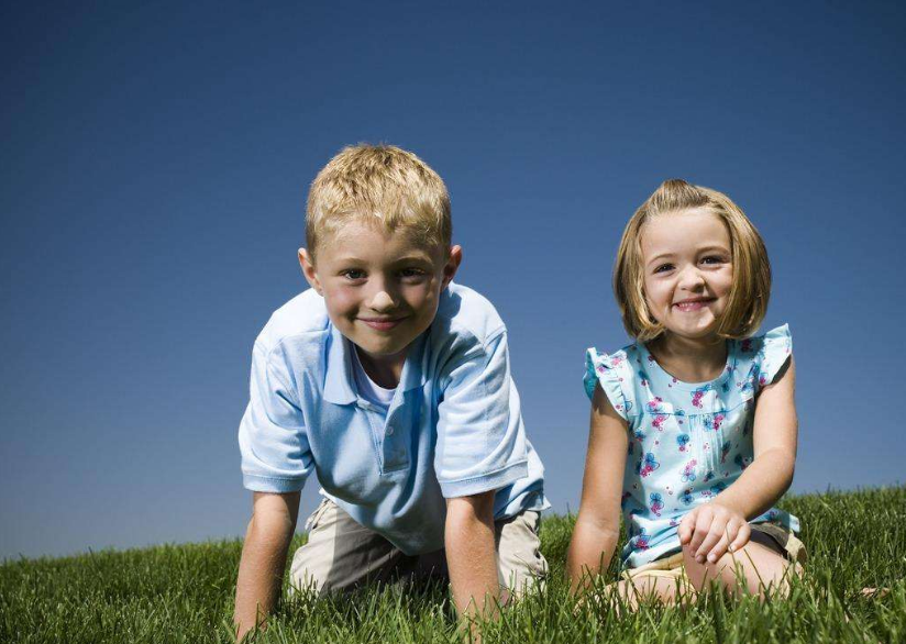 怎么培養(yǎng)孩子與人的社交能力 提高孩子情商和人溝通方法