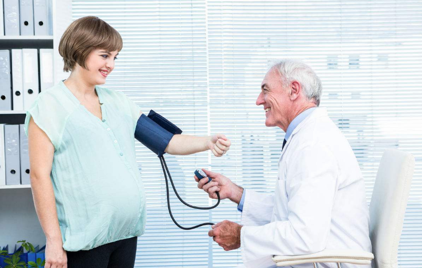 孕期超過42周一定要催生嗎 過期妊娠有哪些危險