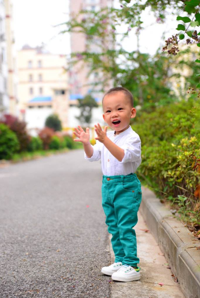 2歲寶寶喜歡打人怎么教育 2歲寶寶愛打人怎么引導