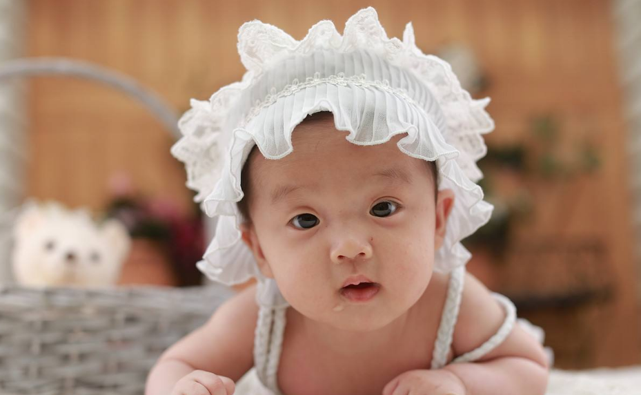 寶寶出生全身是黃色的是胎毒嗎 寶寶體內的胎毒怎么去