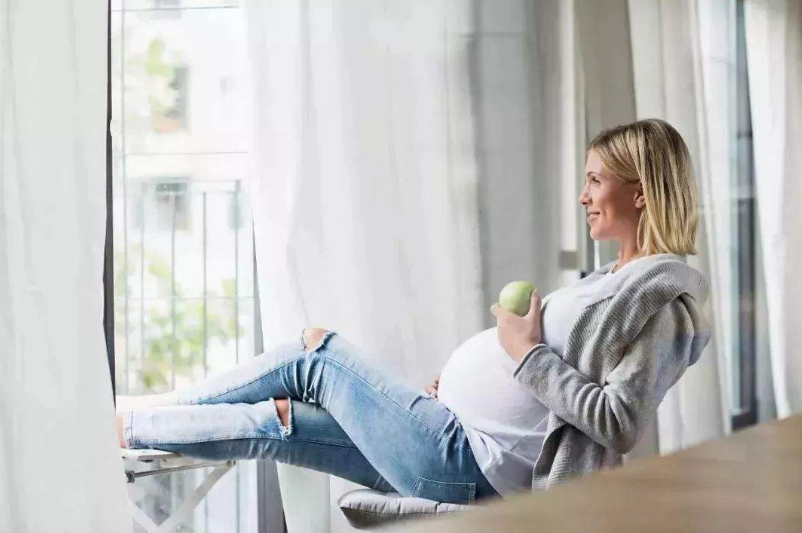 懷孕怕熱容易中暑脫水嗎 懷孕期間如何防止中暑 懷孕怕熱容易中暑脫水嗎 懷孕期間如何防止中暑