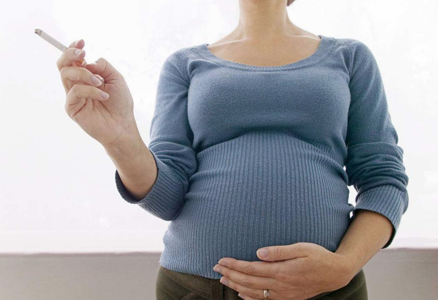 如何給胚胎有質量的成長環境 懷孕期間酒精和抽煙對胎兒有什么影響