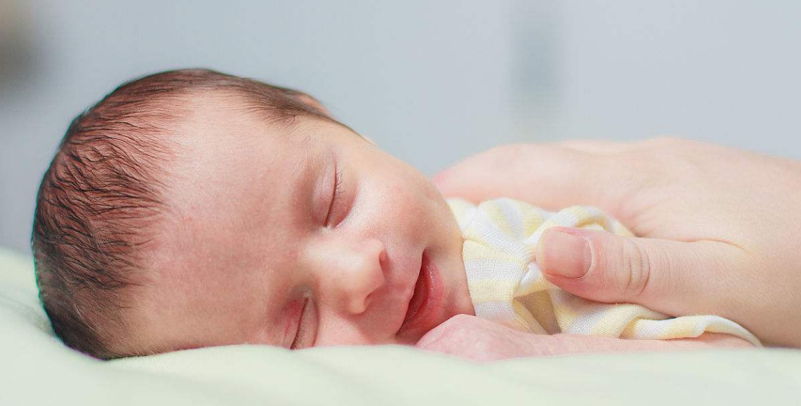 孩子特別難睡著怎么哄 如何哄寶寶快點睡著 孩子特別難睡著怎么哄 如何哄寶寶快點睡著