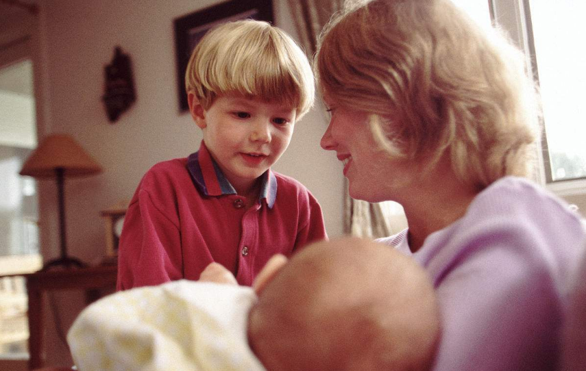 孩子出生后是怎么溝通的 孩子怎么慢慢學(xué)會(huì)說(shuō)話(huà)