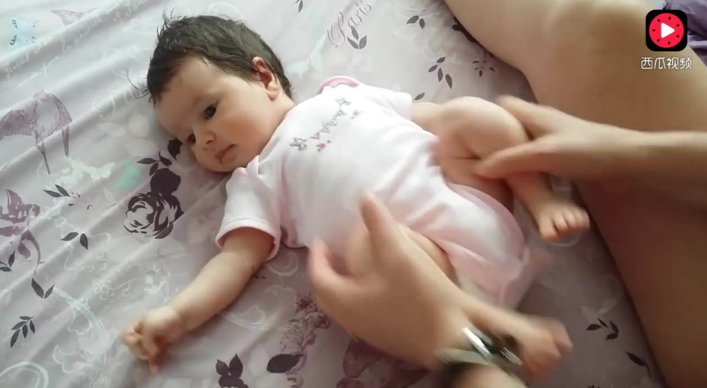 寶寶出生9個月會有哪些變化 孩子出生9個月成長變化 寶寶出生9個月會有哪些變化 孩子出生9個月成長變化