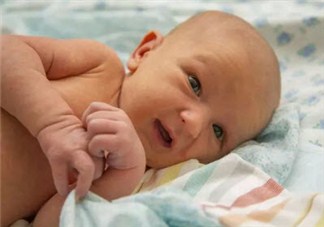 寶寶夏天睡覺(jué)一頭汗怎么辦 寶寶睡覺(jué)一頭汗正常嗎