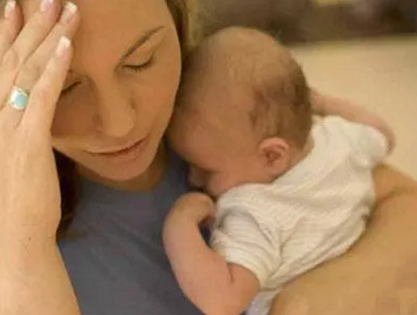 產后抑郁怎么辦 產后抑郁的征兆及治療