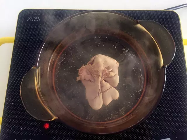 怎么做出細膩的豬肝輔食 給寶寶補鐵豬肝怎么做比較好