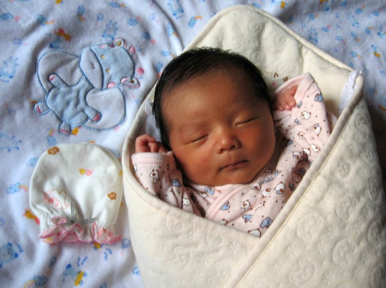 孩子反復的發燒不退怎么辦 孩子反復發燒怎么辦好