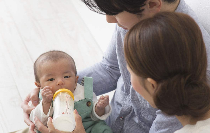 寶寶吃母乳過敏怎么辦 寶寶吃不慣母乳怎么辦好 寶寶吃母乳過敏怎么辦 寶寶吃不慣母乳怎么辦好