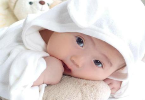 ?2018中秋節生的男寶寶名字 狗年中秋節出生的男孩名字大全