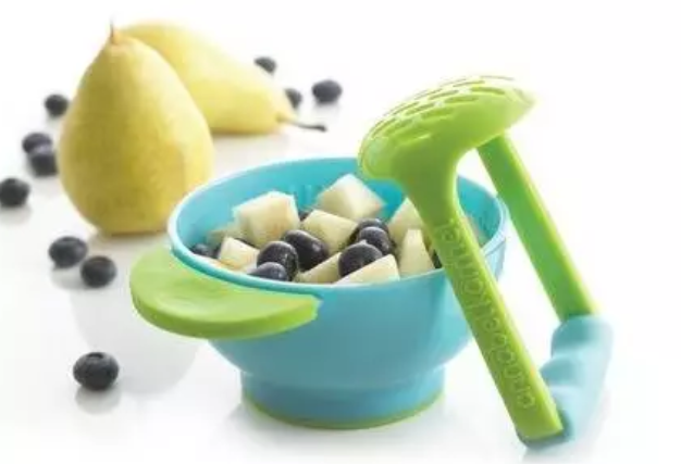 6個月的寶寶如何添加輔食 寶寶初期添加輔食應注意什么 6個月的寶寶如何添加輔食 寶寶初期添加輔食應注意什么