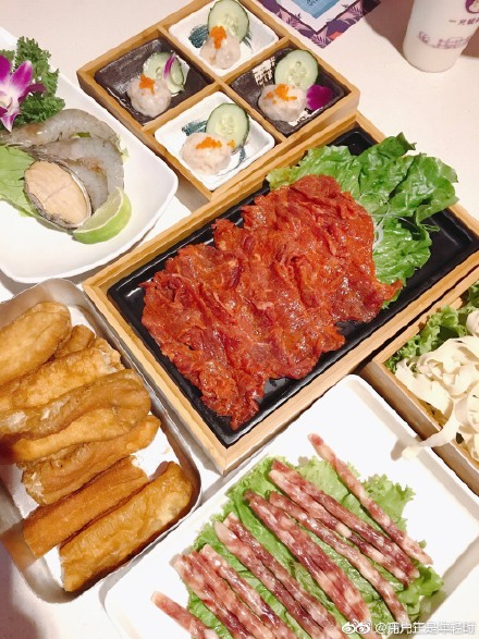 帶孩子吃火鍋說說 帶寶寶吃火鍋說說朋友圈