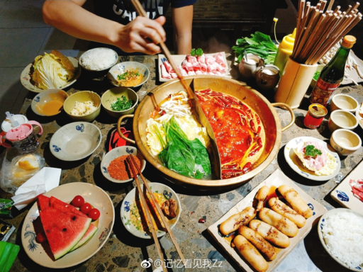帶孩子吃火鍋說說 帶寶寶吃火鍋說說朋友圈