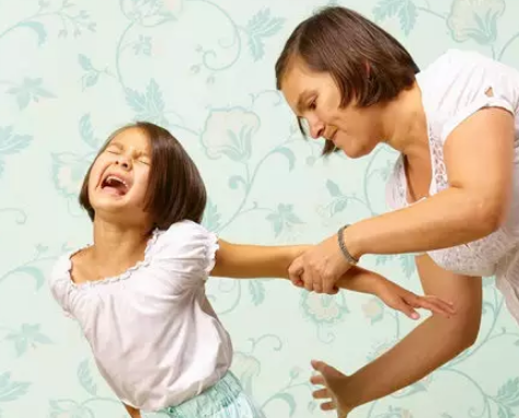 打屁股傷腎是真的嗎 男孩不能被打屁股原因2018 打屁股傷腎是真的嗎 男孩不能被打屁股原因2018