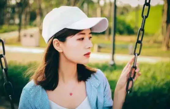 女人靠自己朋友圈心情句子 女人必須靠自己的說說圖片