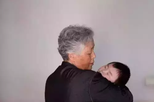 與老人帶娃觀念沖突怎么辦 與老人帶娃觀念沖突應如何溝通2018 與老人帶娃觀念沖突怎么辦 與老人帶娃觀念沖突應如何溝通2018