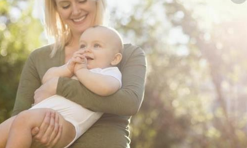 給寶寶曬太陽應該注意什么 寶寶曬太陽注意事項2018