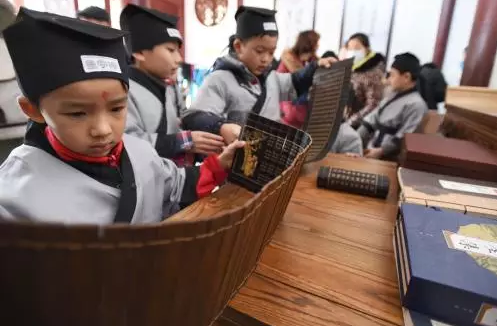 秋季適合帶孩子去哪玩 秋季親子游旅行攻略2018