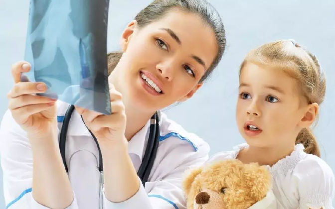 孩子上學(xué)書包怎么選 什么書包最適合給孩子 孩子上學(xué)書包怎么選 什么書包最適合給孩子