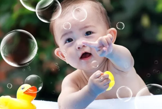 小兒脫肛艾灸治療方法 小兒脫肛可以做捏脊嗎 小兒脫肛艾灸治療方法 小兒脫肛可以做捏脊嗎