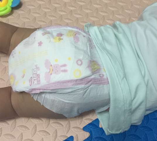 步麗姿紙尿褲和雀氏小輕芯對(duì)比 步麗姿紙尿褲用了會(huì)紅屁股嗎