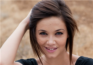 產后脫發(fā)怎么辦 產后如何護理頭發(fā)